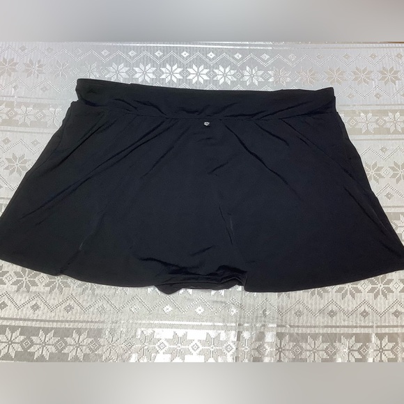 La Vien En Rose Aqua Swim Skirt Size XXL Black. Beachy Resortwear NWOT - Picture 2 of 10